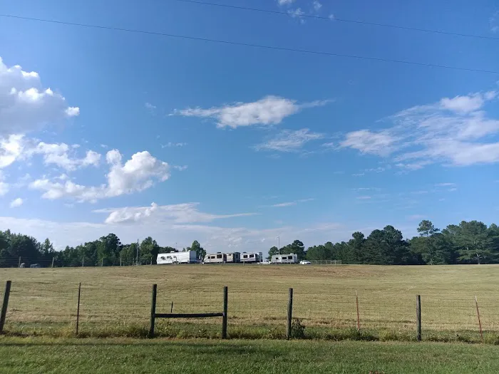 DKH Quarter Horse RV Park Picture 5