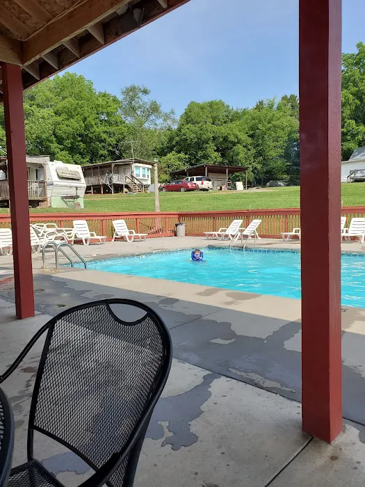 Lake Cove Resort & Realty Picture 9