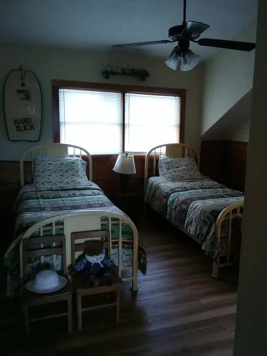 Lake Cove Resort & Realty Picture 3