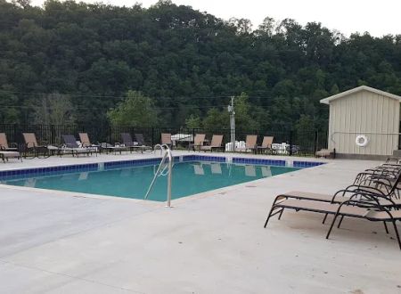 Bunch Hollow Campground & Resort