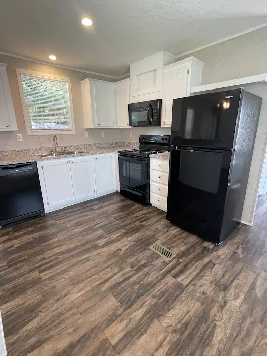 Logan's Crossing Manufactured Home Community Picture 8