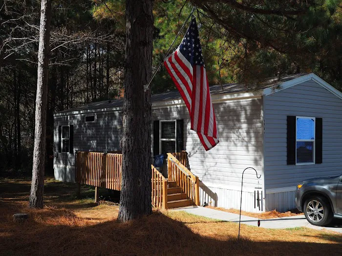 Logan's Crossing Manufactured Home Community Picture 1