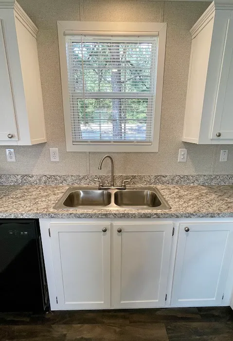Logan's Crossing Manufactured Home Community Picture 6