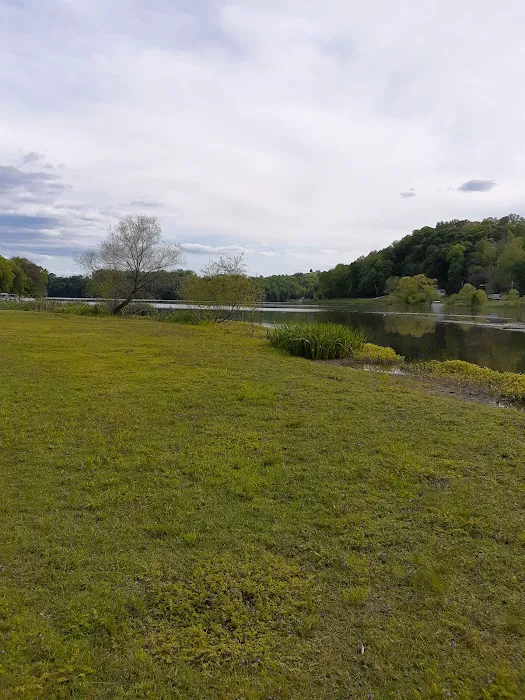 U.S. Army Corps of Engineers Laurel River Lake Picnic Area Picture 2