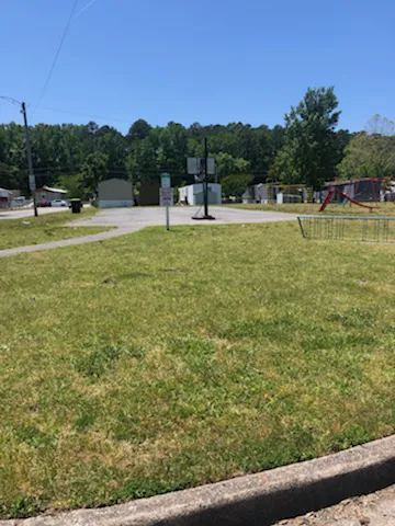 Warwick Mobile Home Community Picture 5
