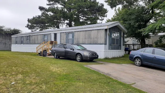 Chesapeake Village Community Mobile Homes Picture 7