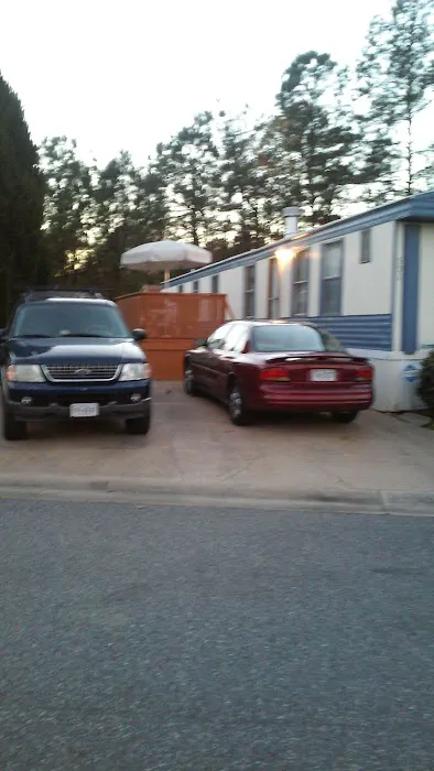 Chesapeake Village Community Mobile Homes Picture 6