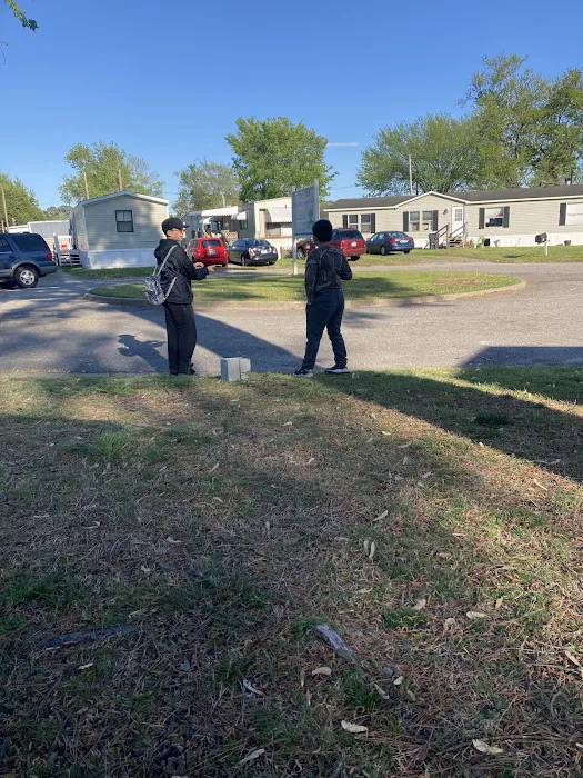 Victory Mobile Home Park Picture 9