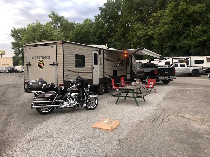 Louisville North Campground Picture 4