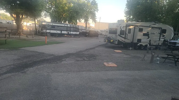 Louisville North Campground Picture 6