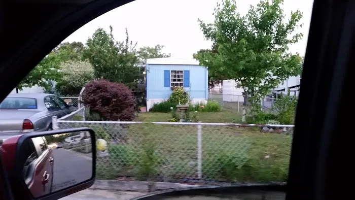 Geneva Mobile Home Park Picture 6