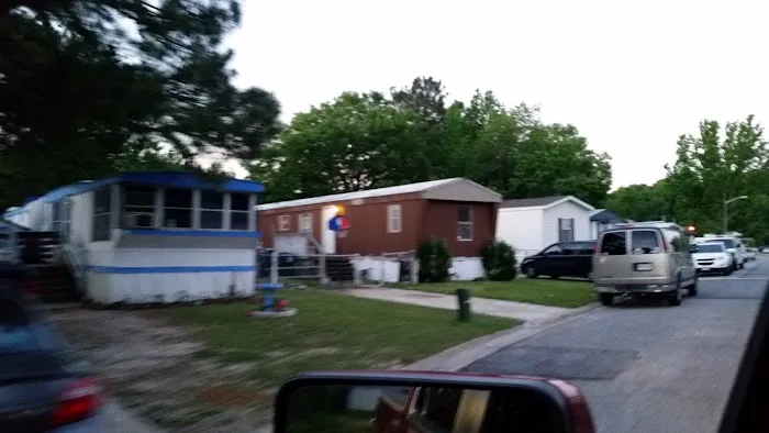 Geneva Mobile Home Park Picture 5