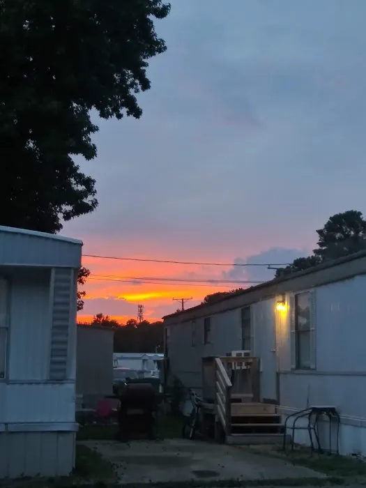 Chesapeake Mobile Home Park Picture 6