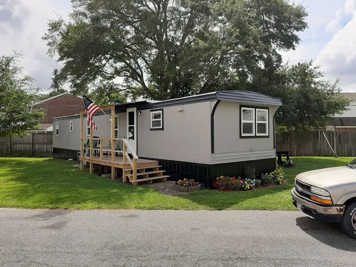 Admiralty Mobile Home Court Picture 2