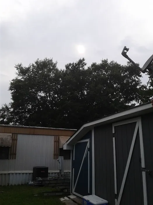 Woodshire Estates Mobile Home Park Picture 3