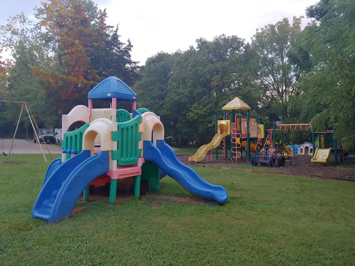 Elizabethtown Crossroads RV Park & Campgrounds - Getaway Retreats Picture 3