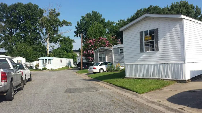 Homecrest Mobile Home Community Picture 6