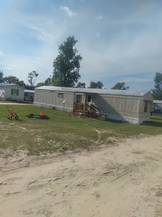 Holden Drive Park Picture 5