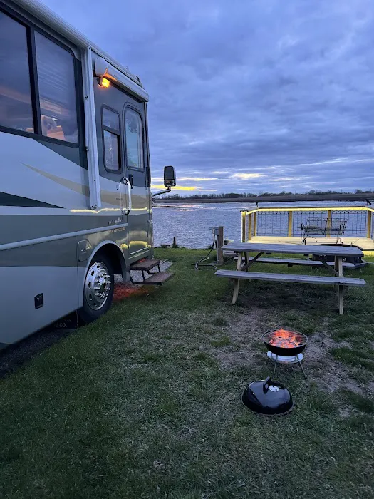 RiverFront RV Site Picture 2