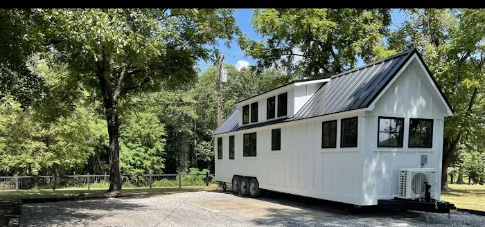 Water's Edge Living RV Park & Tiny Home Village Picture 7