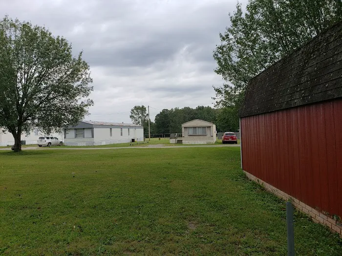 Ivy Hill Mobile Home Park Picture 3