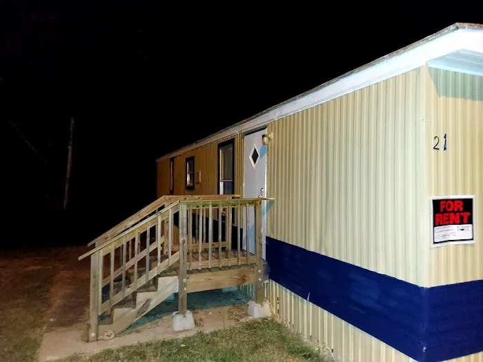 The Oaks Mobile Home Community Picture 2
