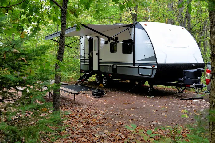 GloWood Campground Picture 3
