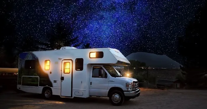 GloWood Campground Picture 8