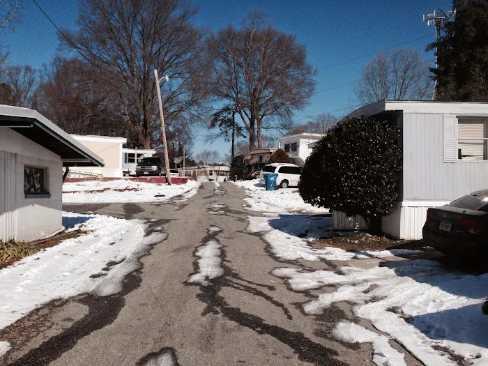Grafton Mobile Home Park Picture 2