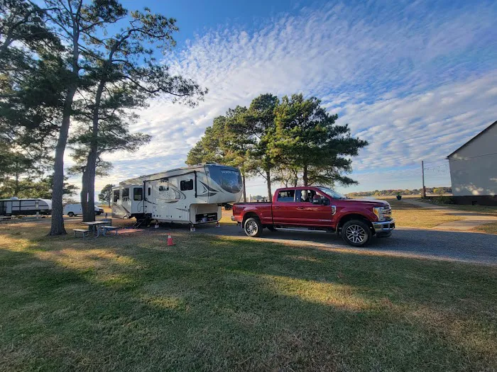The Colonies RV Travel Park & Country Store Picture 7