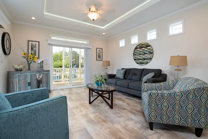 Whitehouse Cove Picture 6