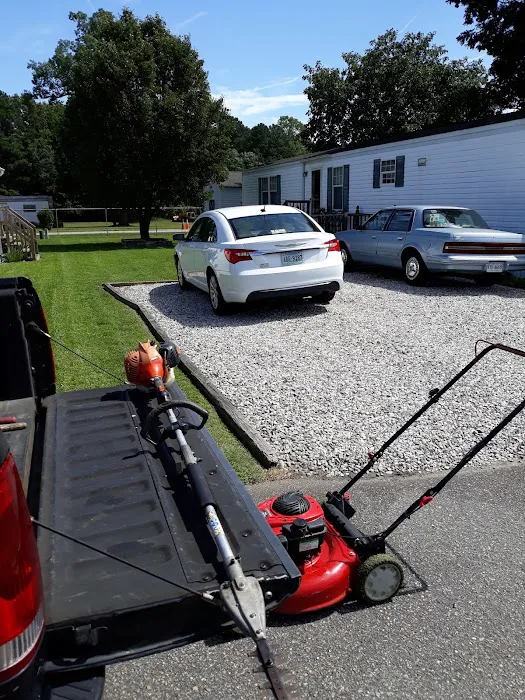 Loweman Court Trailer Park Picture 9