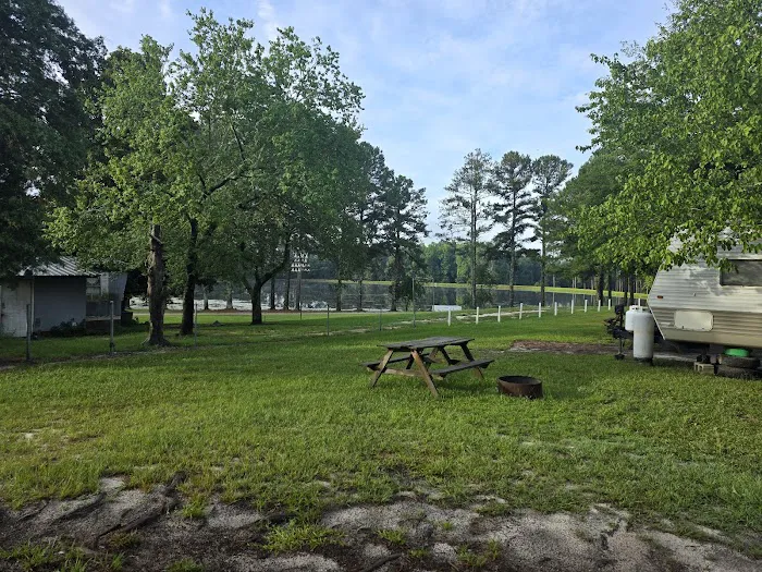 Cedar Pond Campground Picture 8