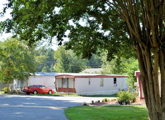 Heritage Mobile Home Park Picture 2