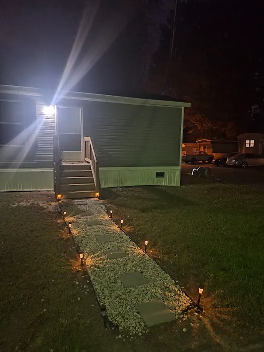 Heritage Mobile Home Park Picture 9