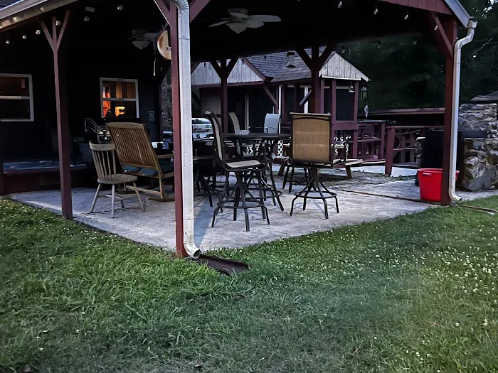 Lunker Lodge and RV Park Picture 9