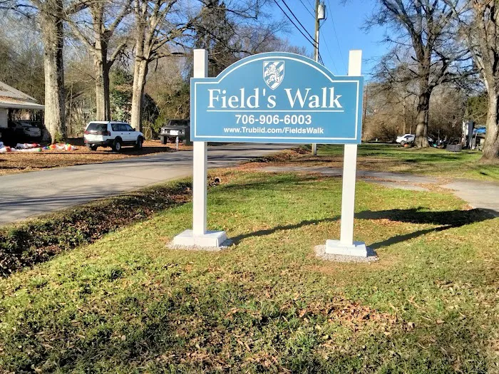 Fields Walk Mobile Home Park Picture 2
