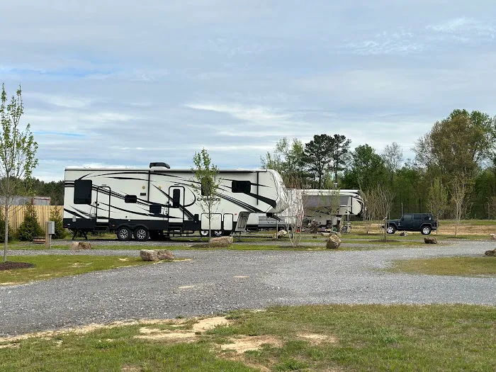 Base Camp RV Park Picture 3