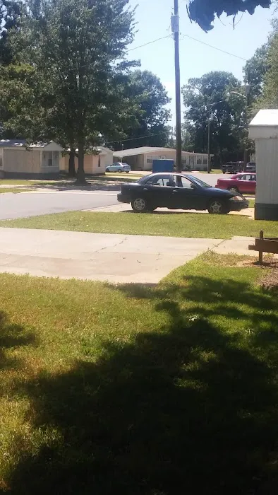 Oakwood Grove Picture 2