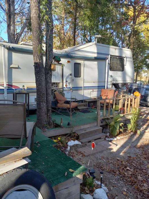 Backwoods Market And Campground Picture 9