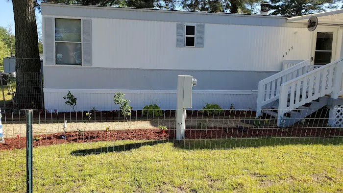 Woodsville Mobile Home Park Picture 2
