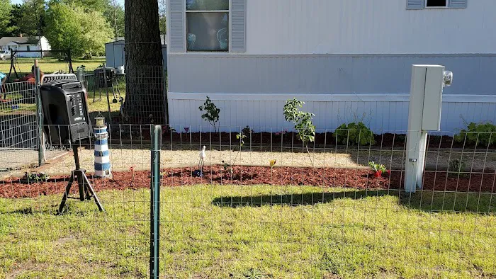 Woodsville Mobile Home Park Picture 3