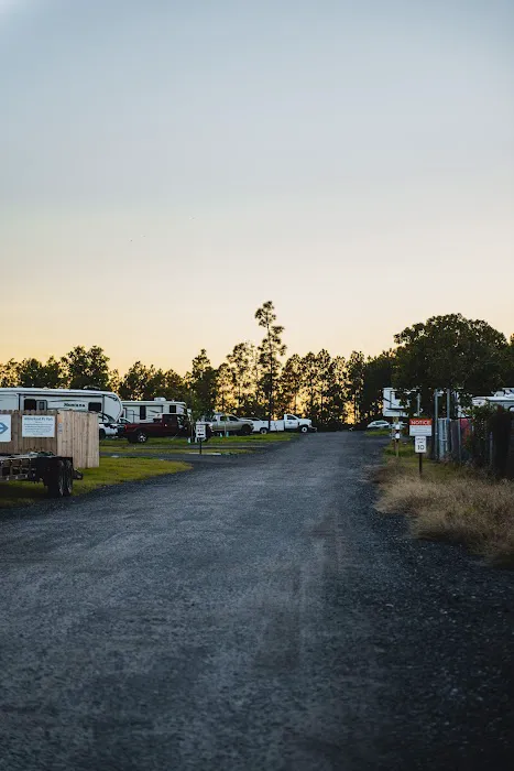 White Knoll RV Park Picture 9