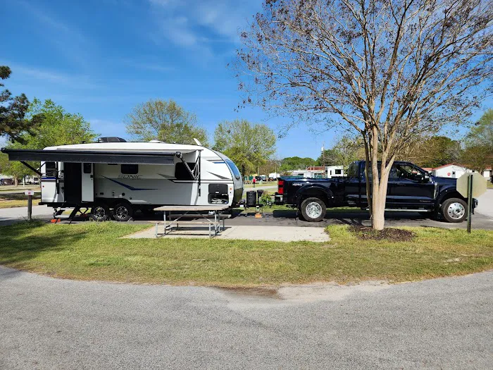 Barnyard RV Park Picture 2