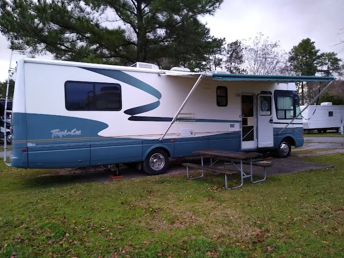 Barnyard RV Park Picture 8