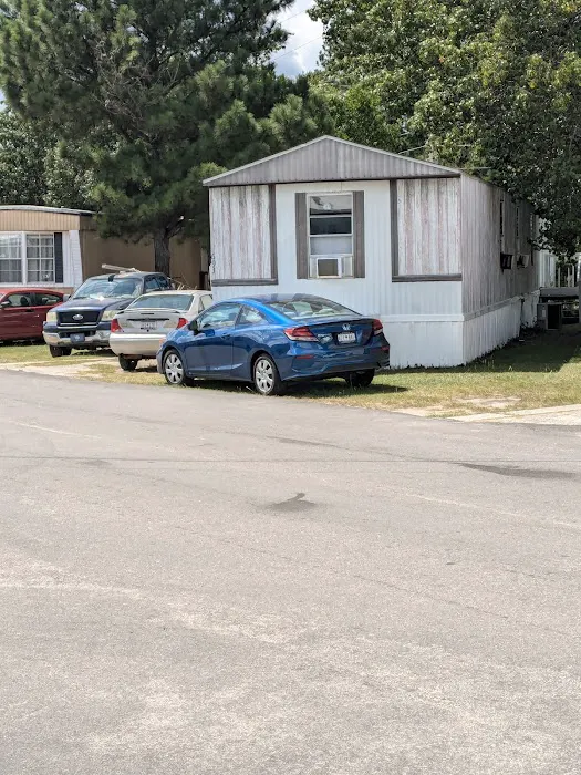 Lakewood Mobile Home Estates Picture 3