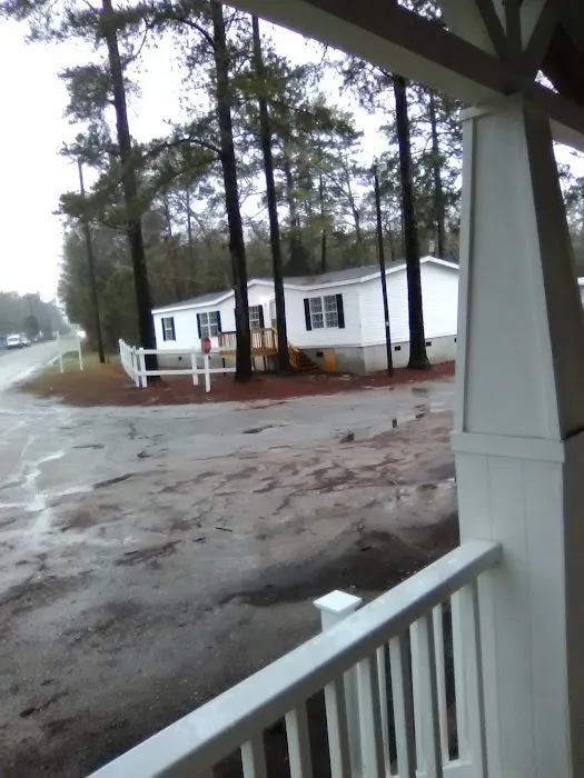 Parkwood Mobile Home Park. Picture 8