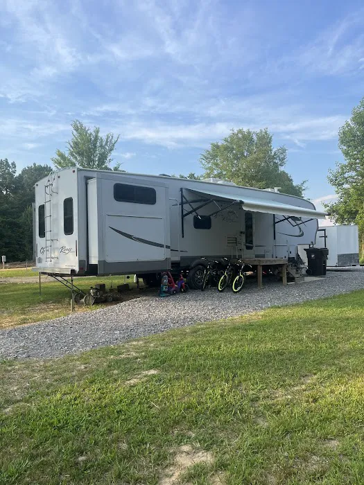 Above The Pocket RV Park Picture 3