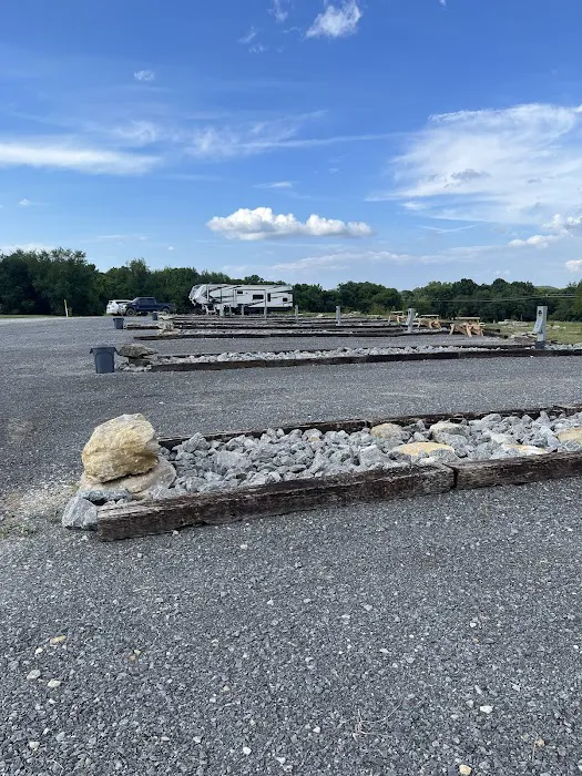 Rock Wall RV Park Picture 2