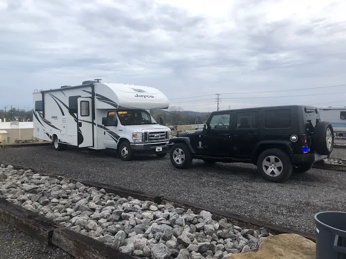 Rock Wall RV Park Picture 9